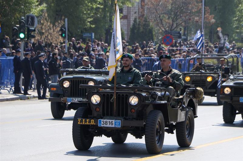 Δήλωση του Περιφερειάρχη Κεντρικής Μακεδονίας Απόστολου Τζιτζικώστα στην παρέλαση της 25ης Μαρτίου φωτο14 (25/3/2023)