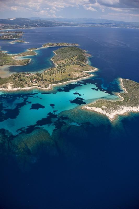 Αεροφωτογραφία του συμπλέγματος νήσων στην Βουρβουρού (28/6/2012)